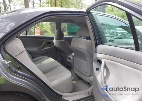 2007 Toyota Camry Le z USA, uszkodzony, nr VIN 4T1BE46KX7U605619